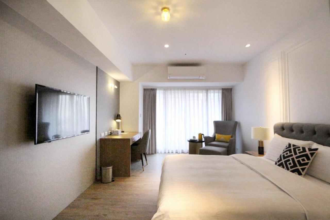 Sky19 Hotel Taipei Bagian luar foto